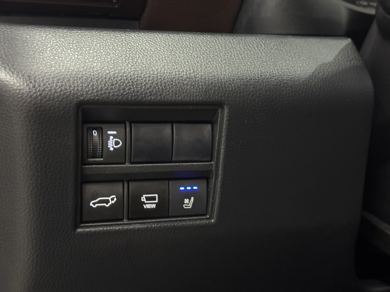 quạt mát ghế innova cross