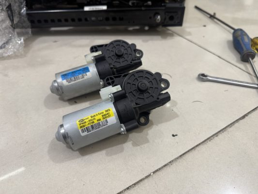 Giải pháp cắm giắc phù hợp giúp hạn chế can thiệp vào hệ thống điện nguyên bản.