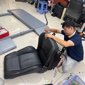 Thi công lắp quạt mát ghế Toyota Fortuner 2021